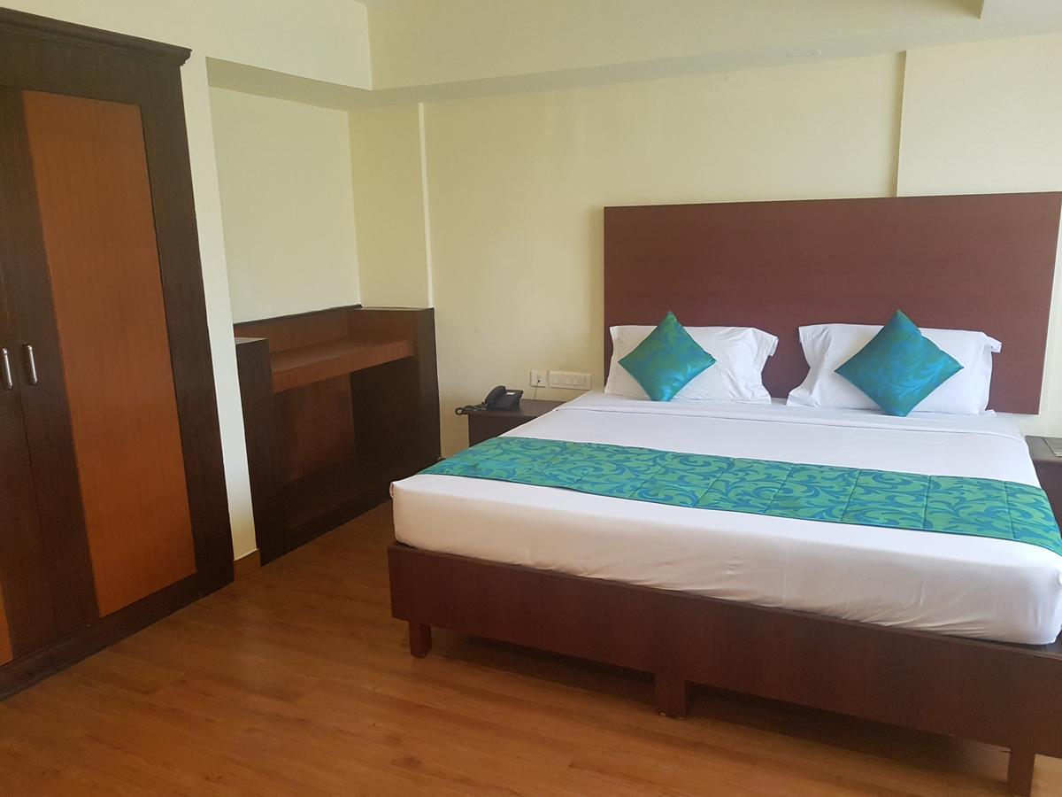 Hotel Pearl Residency Thrissur Exterior photo