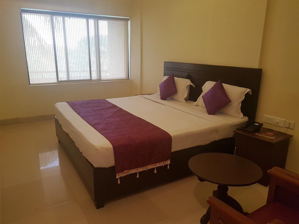 Hotel Pearl Residency Thrissur Exterior photo