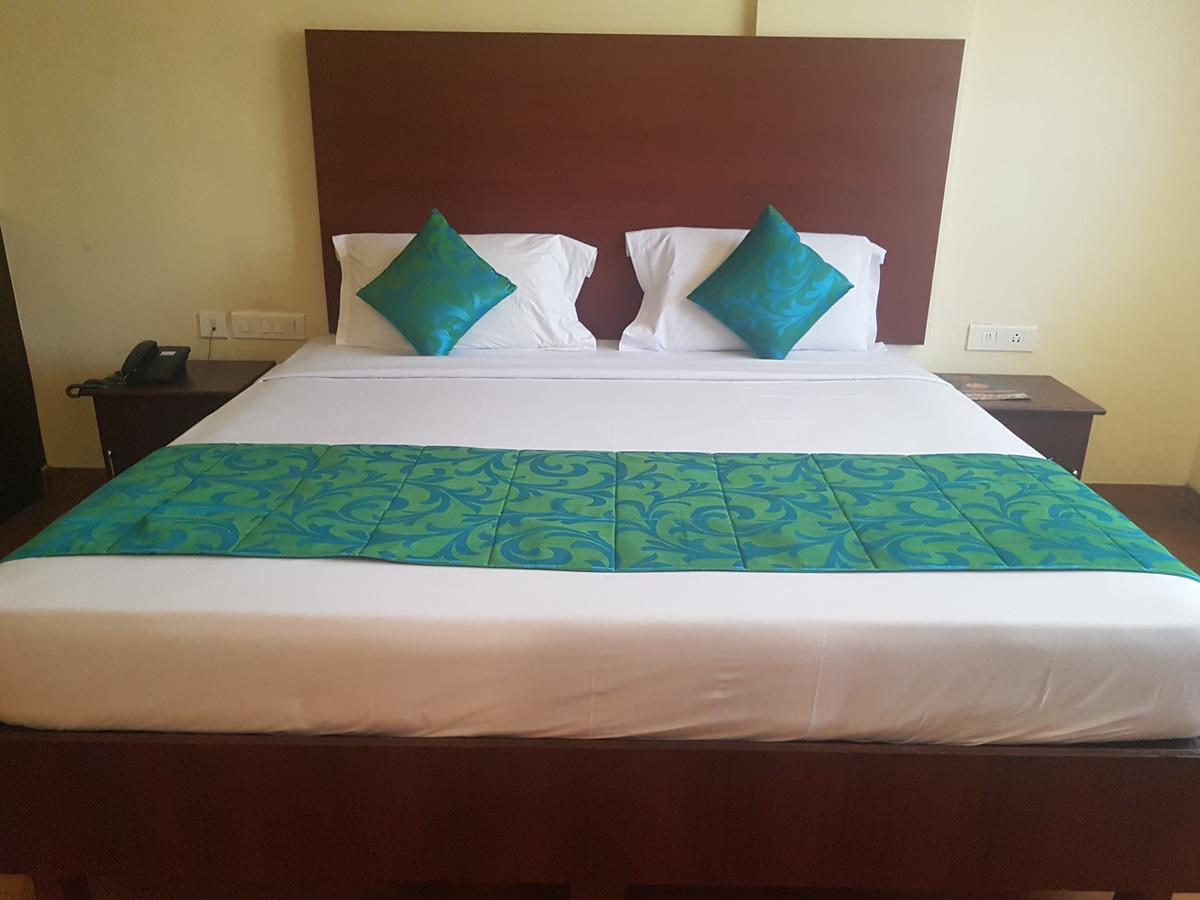 Hotel Pearl Residency Thrissur Exterior photo
