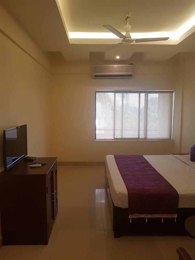 Hotel Pearl Residency Thrissur Exterior photo
