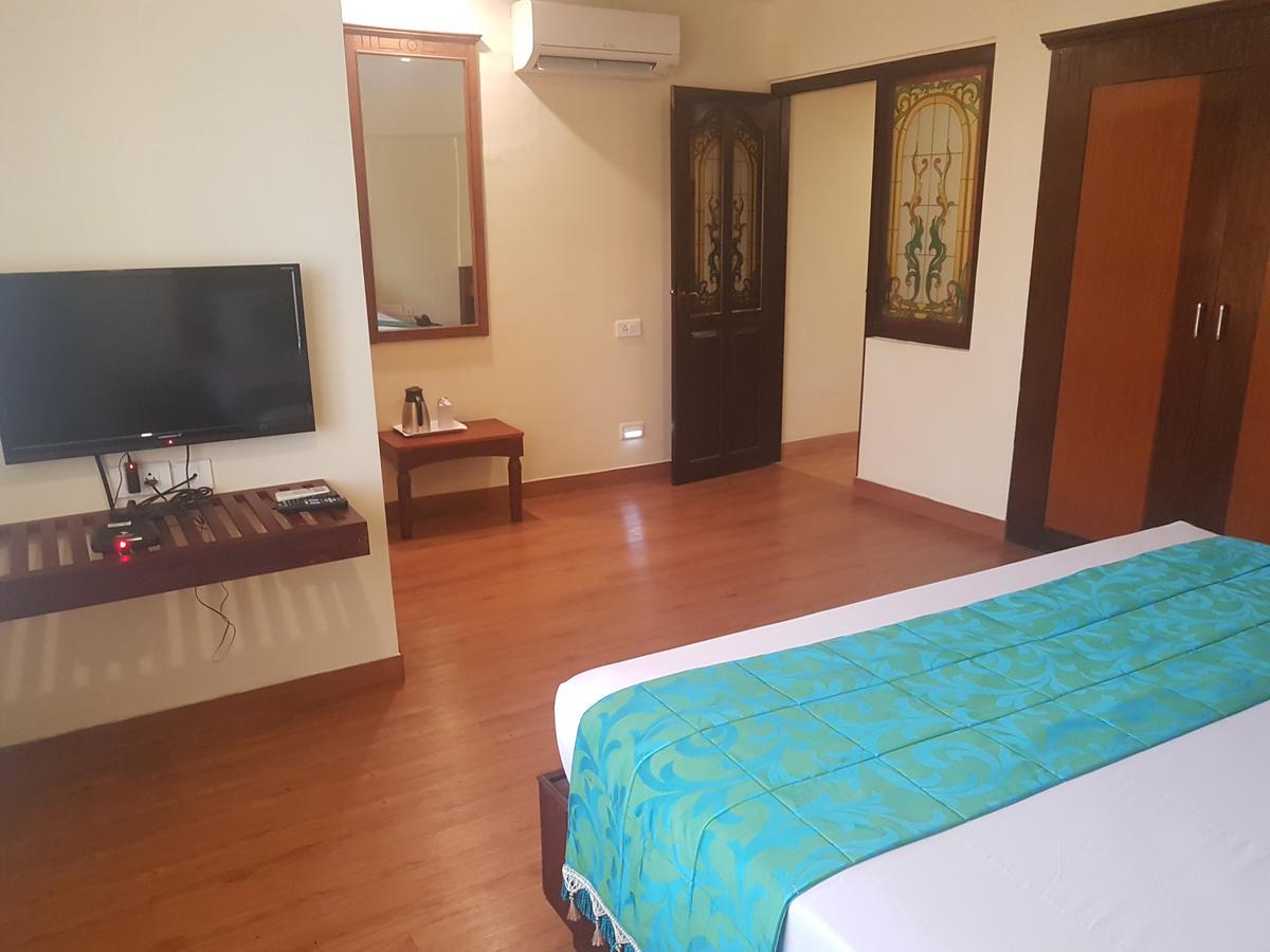 Hotel Pearl Residency Thrissur Exterior photo